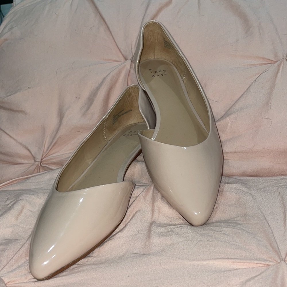 FLATS - Picture 2 of 2